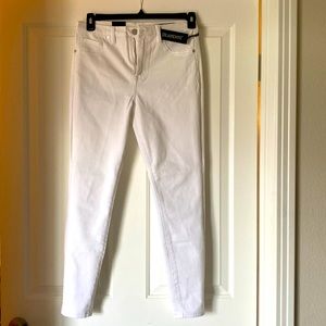 White skinny jeans